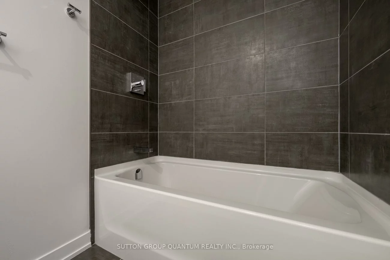 15, Holmes, Willowdale East, Toronto