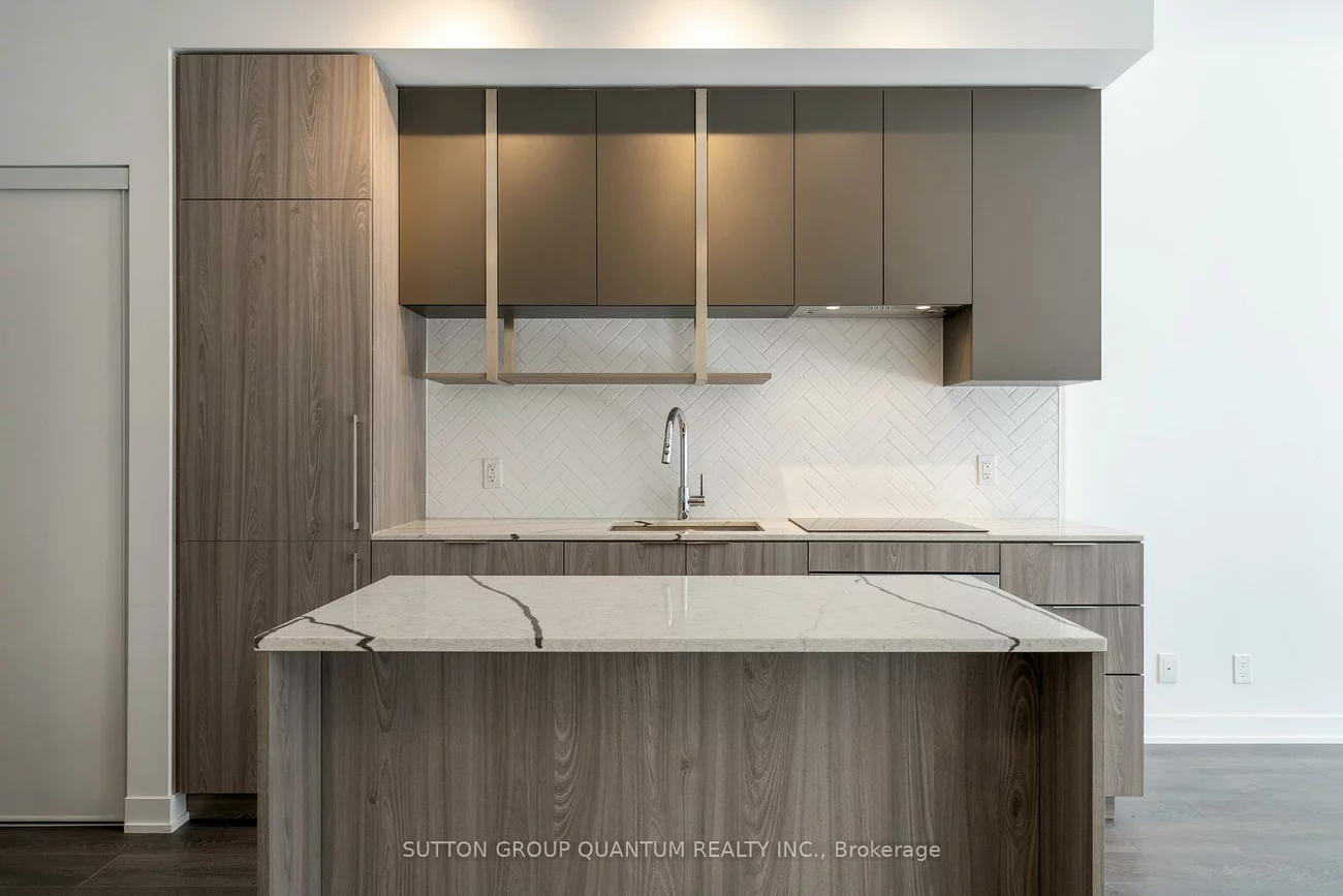 15, Holmes, Willowdale East, Toronto