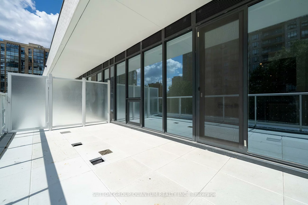 15, Holmes, Willowdale East, Toronto