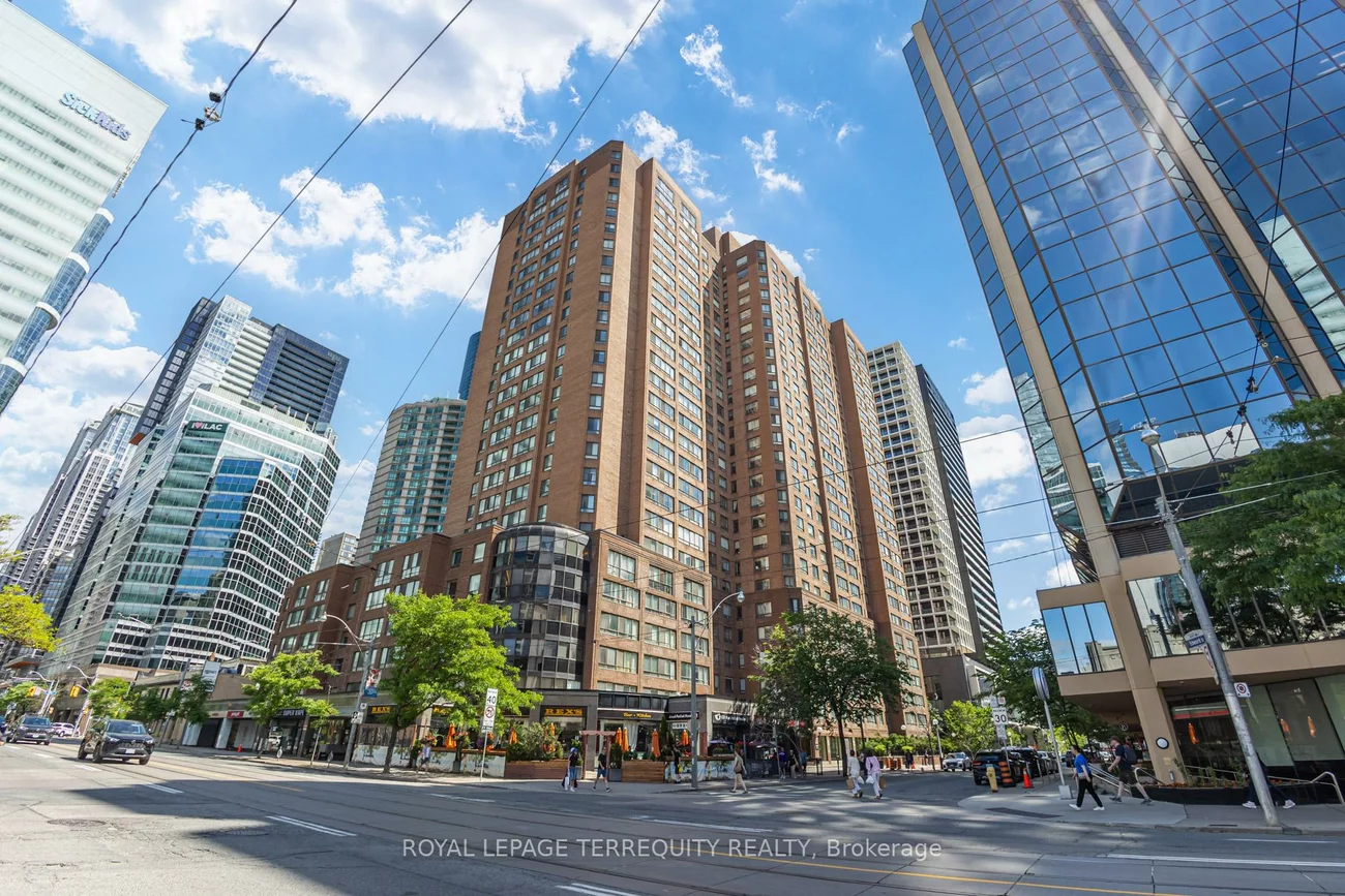 633, Bay, Bay Street Corridor, Toronto