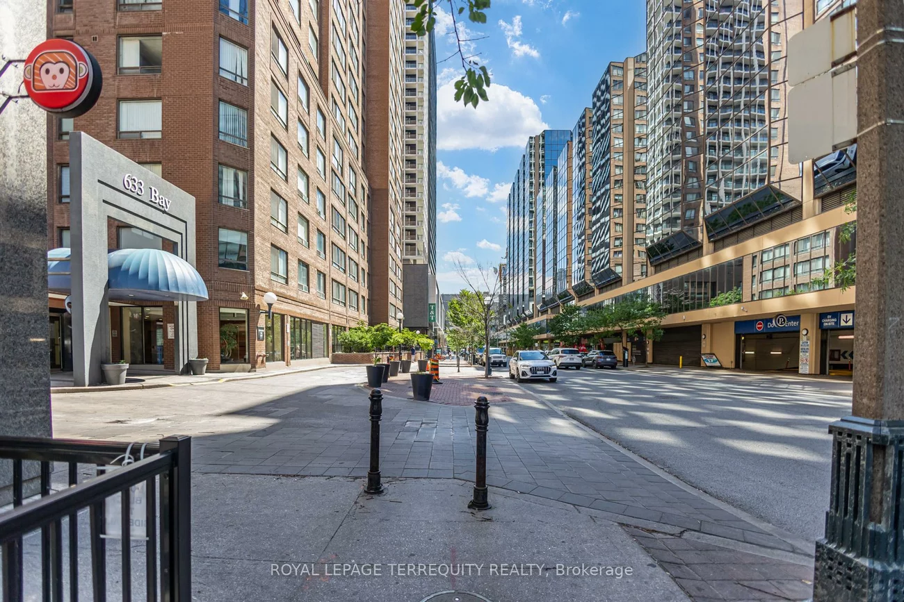 633, Bay, Bay Street Corridor, Toronto