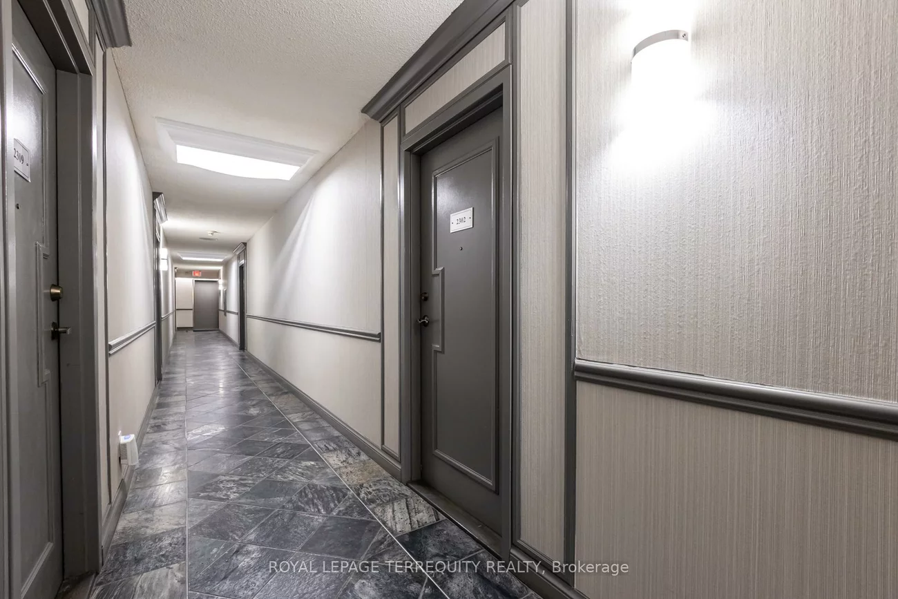 633, Bay, Bay Street Corridor, Toronto