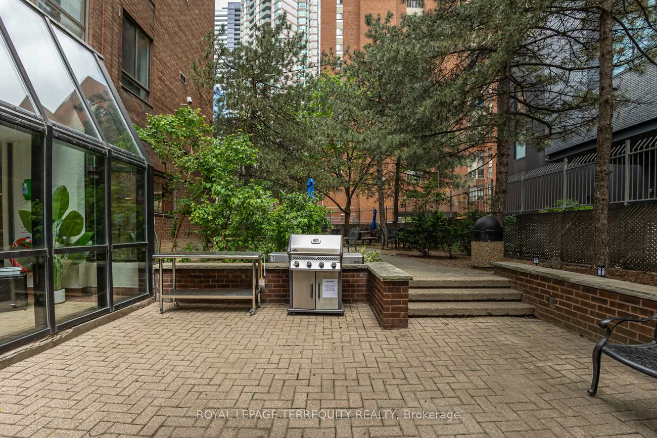633, Bay, Bay Street Corridor, Toronto