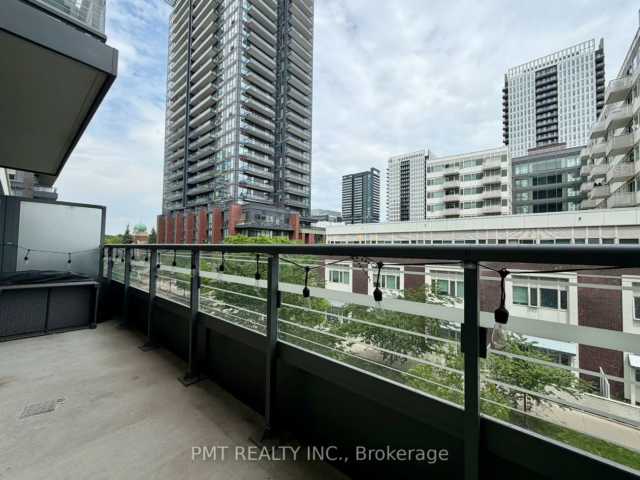 200, Sackville, Regent Park, Toronto