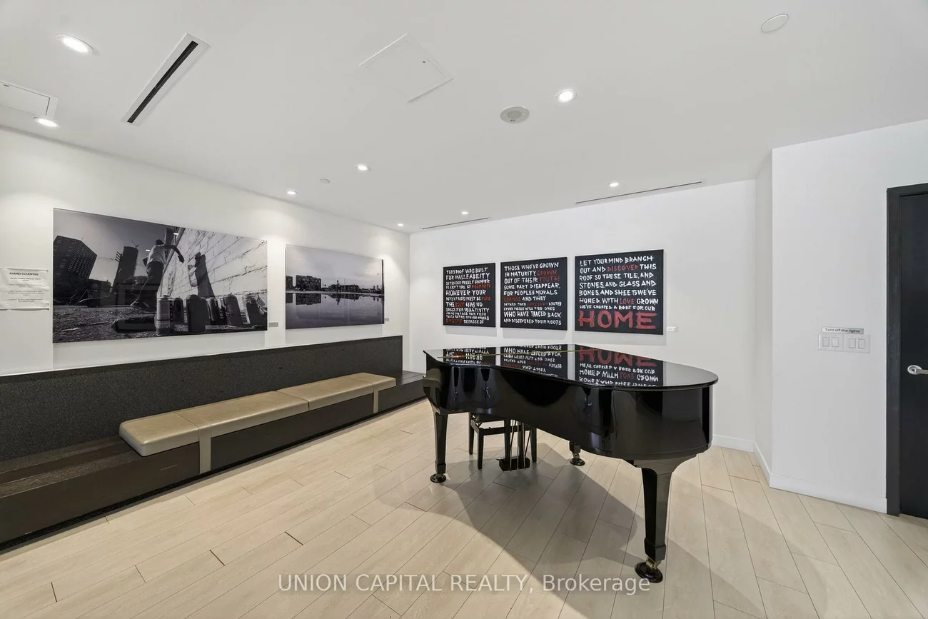 170, Sumach, Regent Park, Toronto