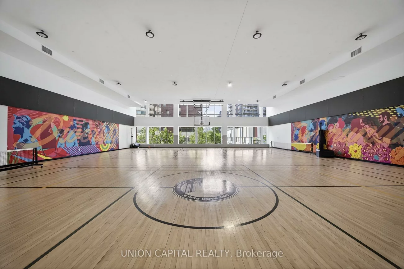 170, Sumach, Regent Park, Toronto