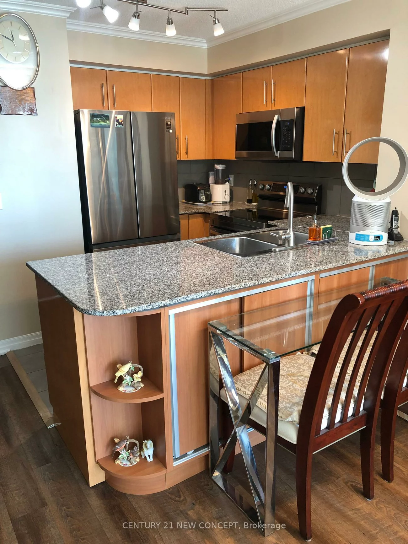 16, Yonge, Waterfront Communities C1, Toronto