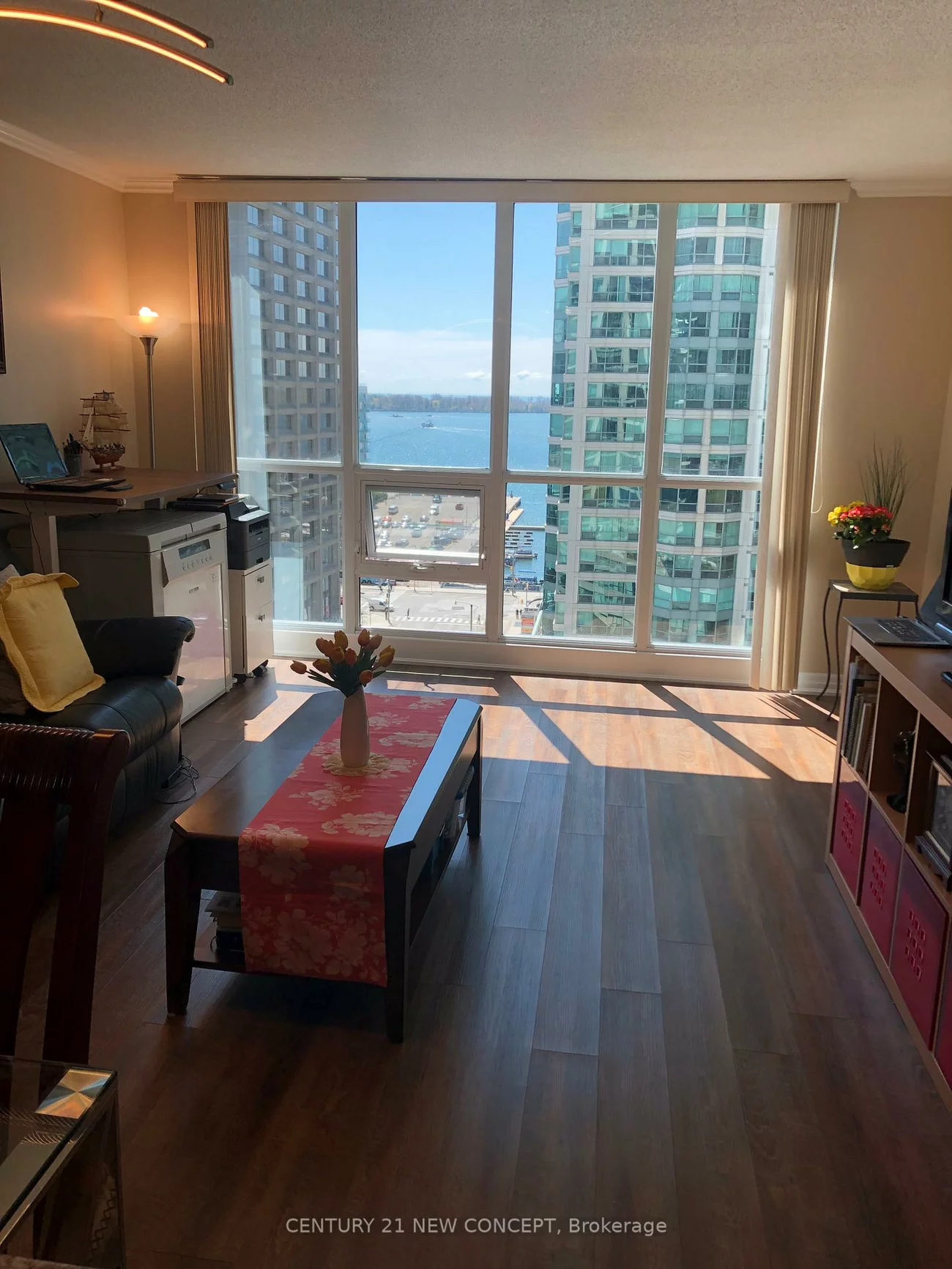 16, Yonge, Waterfront Communities C1, Toronto