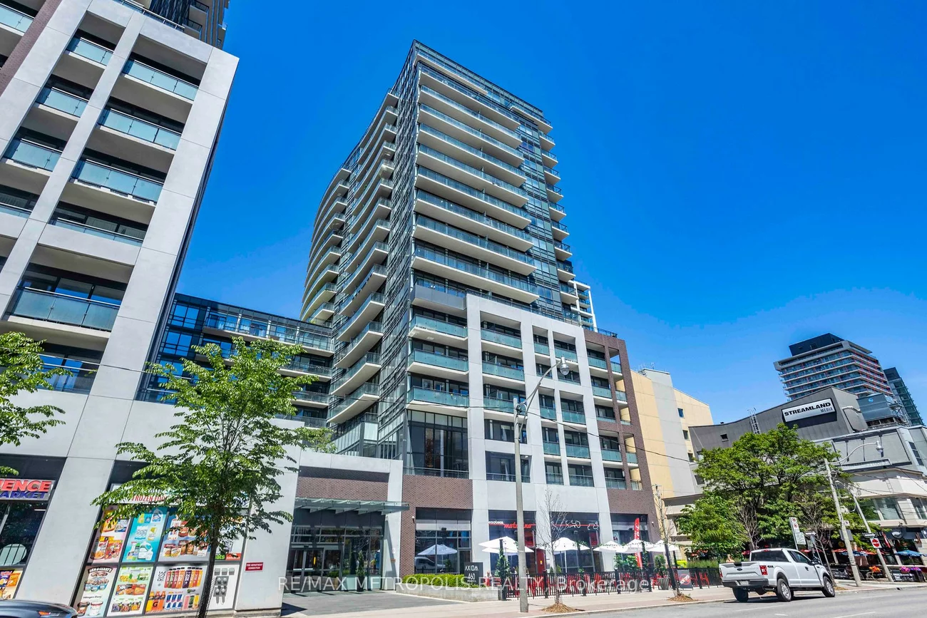 460, Adelaide, Moss Park, Toronto