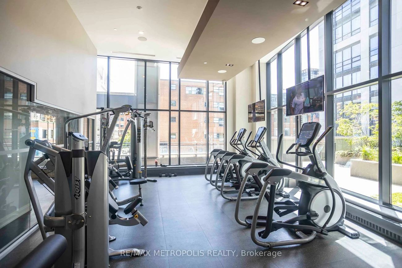 460, Adelaide, Moss Park, Toronto