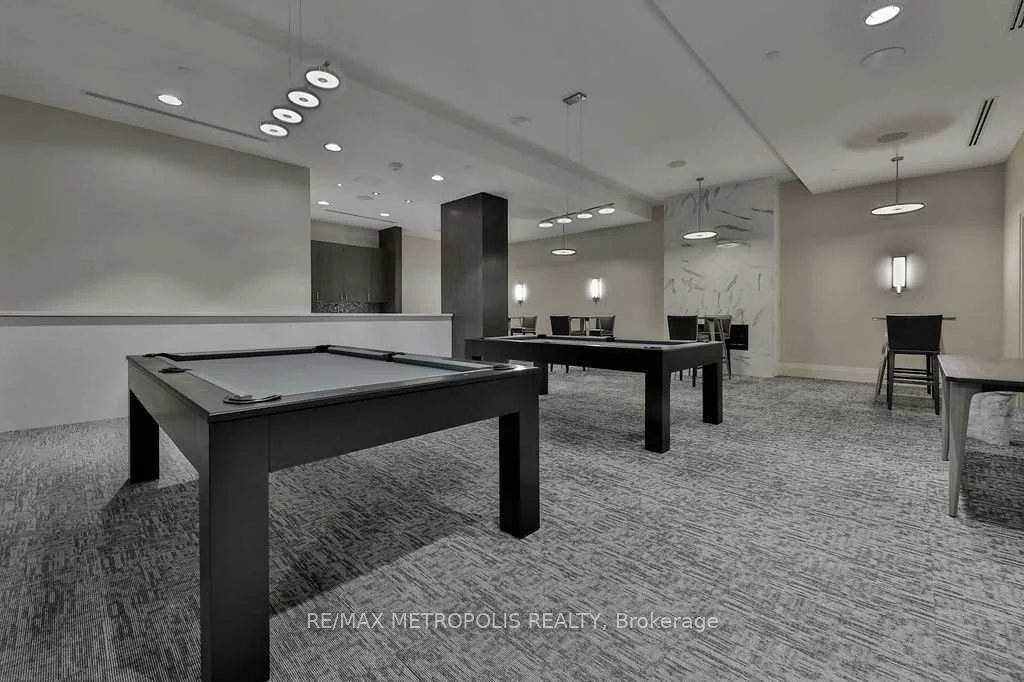 460, Adelaide, Moss Park, Toronto