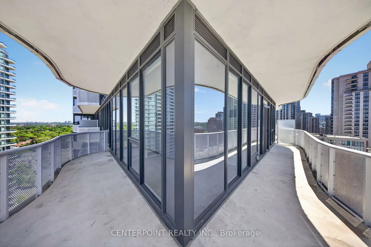15, Holmes, Willowdale East, Toronto