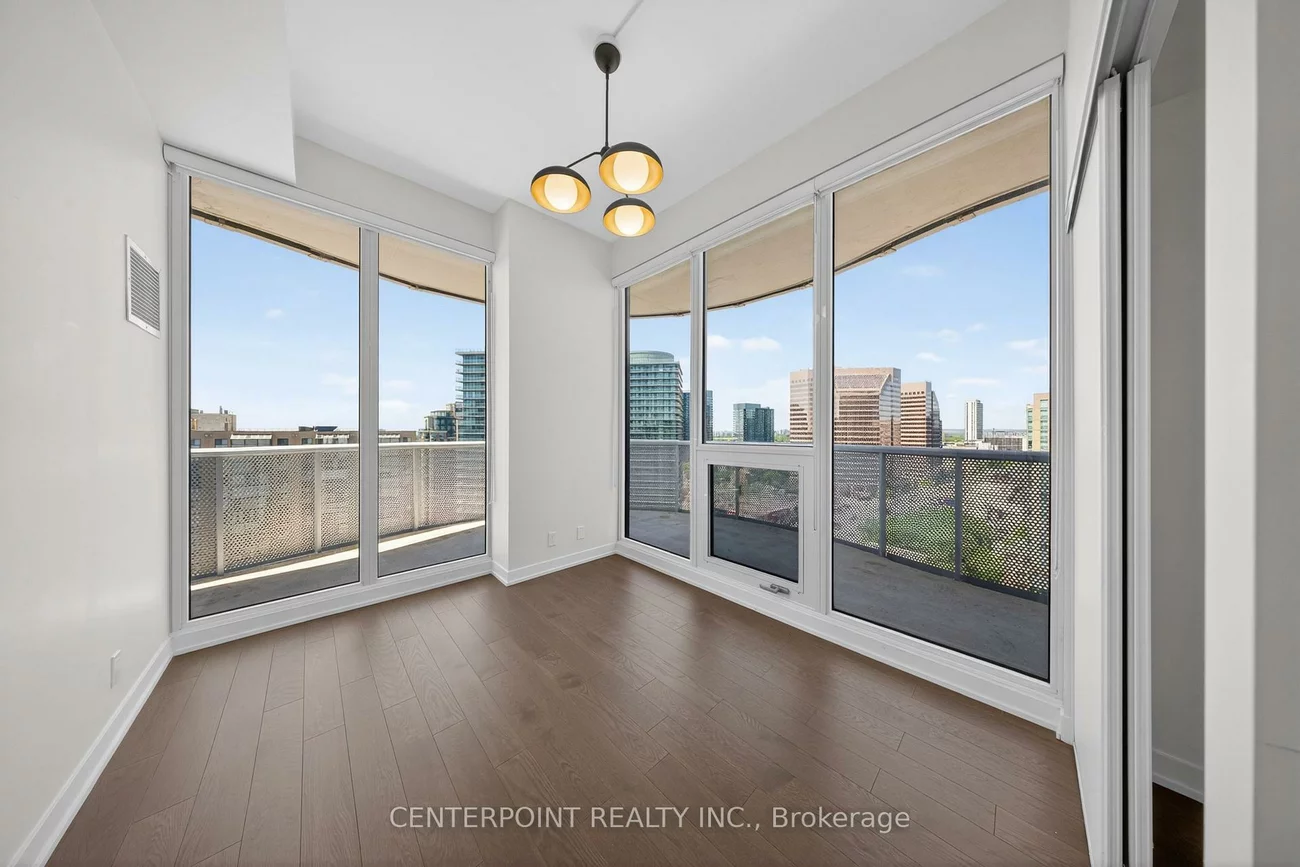 15, Holmes, Willowdale East, Toronto