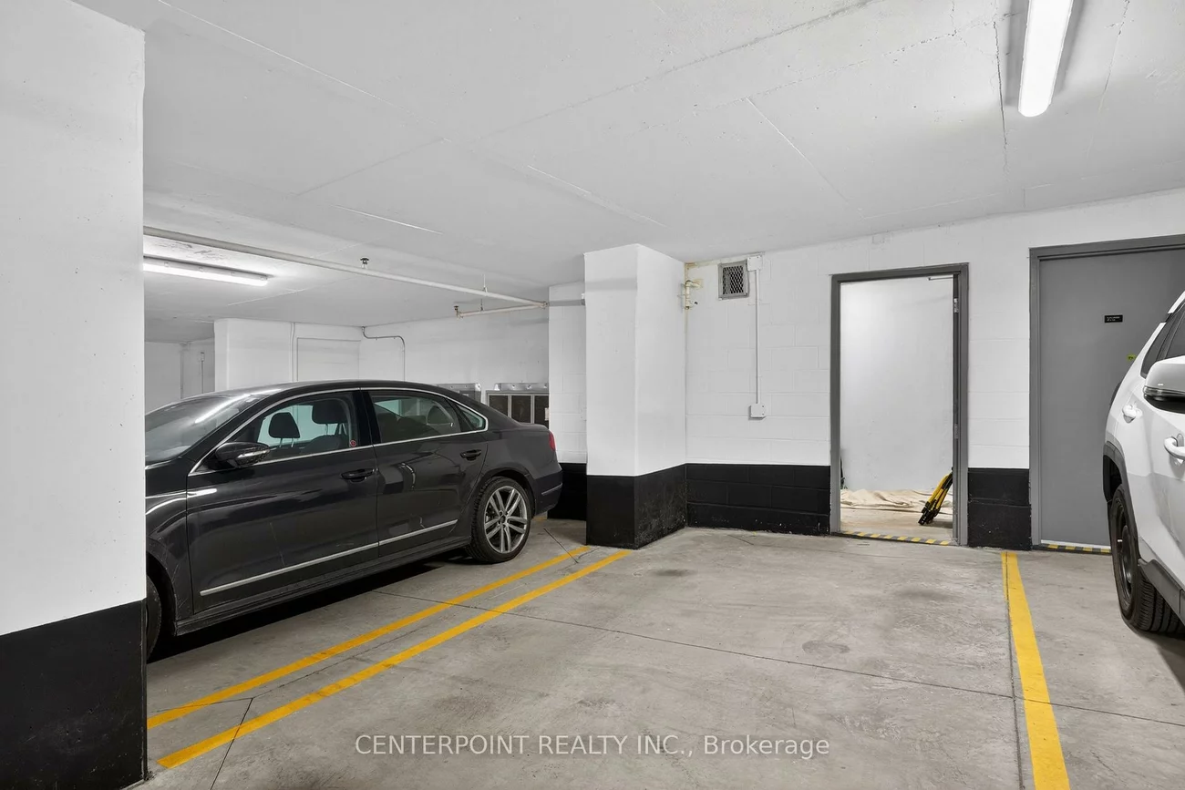 15, Holmes, Willowdale East, Toronto