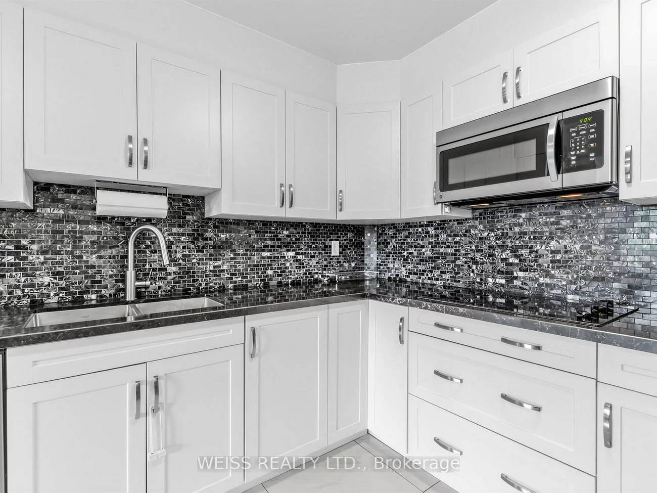 150, Neptune, Englemount-Lawrence, Toronto