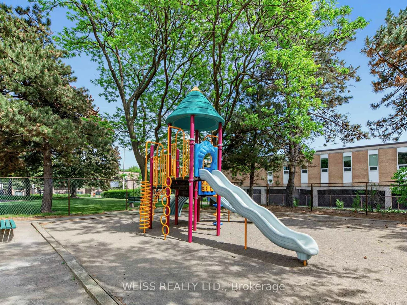150, Neptune, Englemount-Lawrence, Toronto