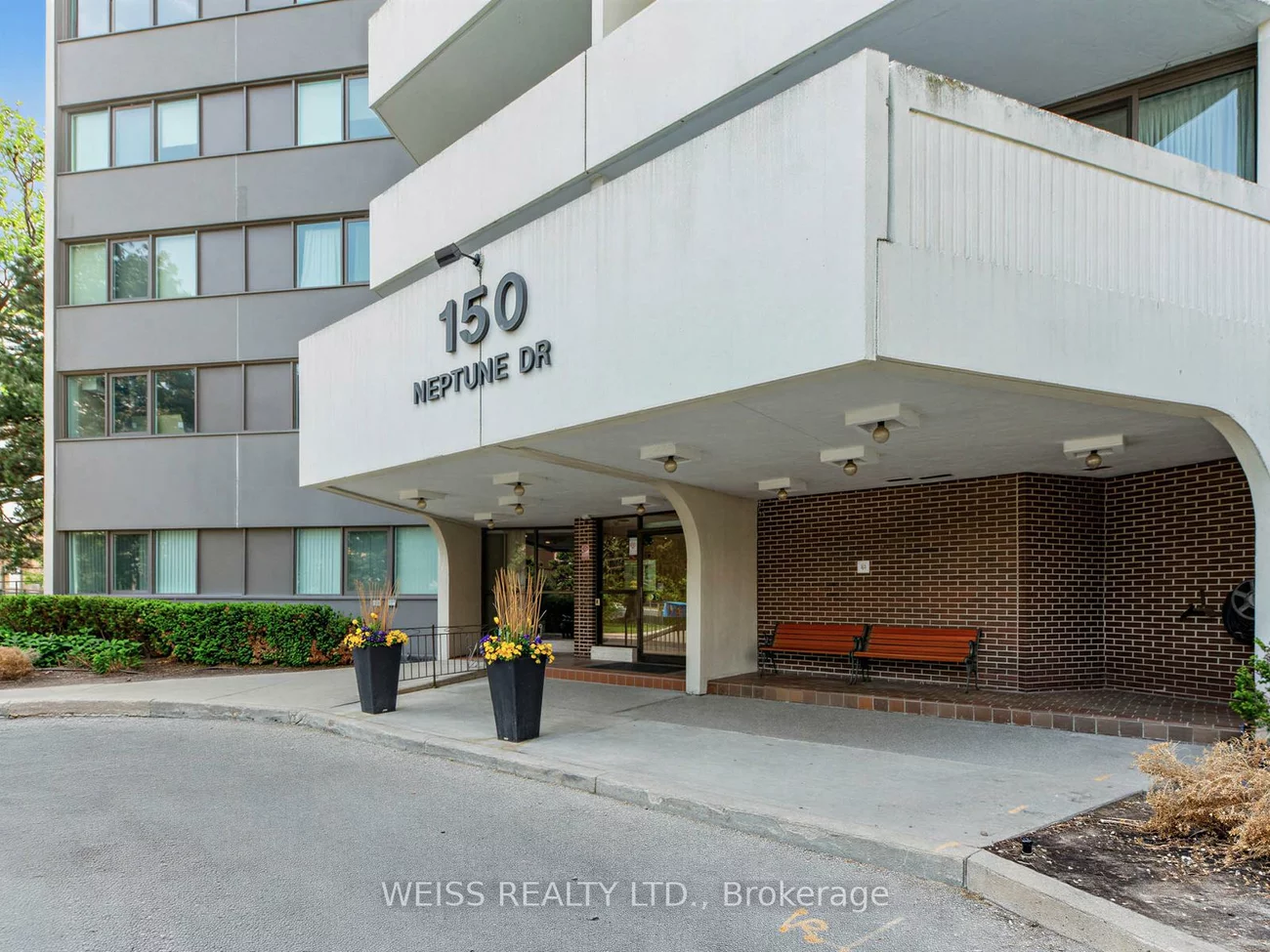 150, Neptune, Englemount-Lawrence, Toronto