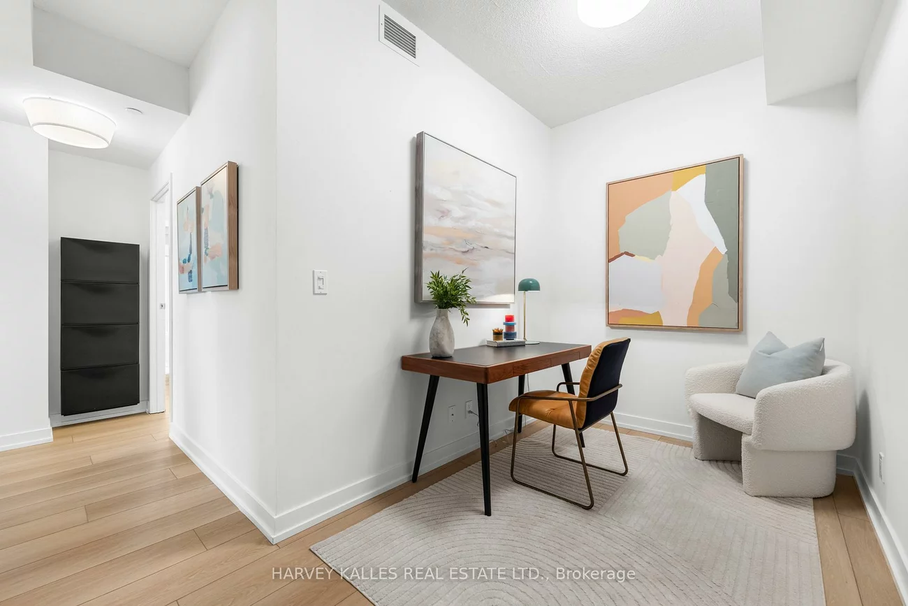 98, Lillian, Mount Pleasant West, Toronto