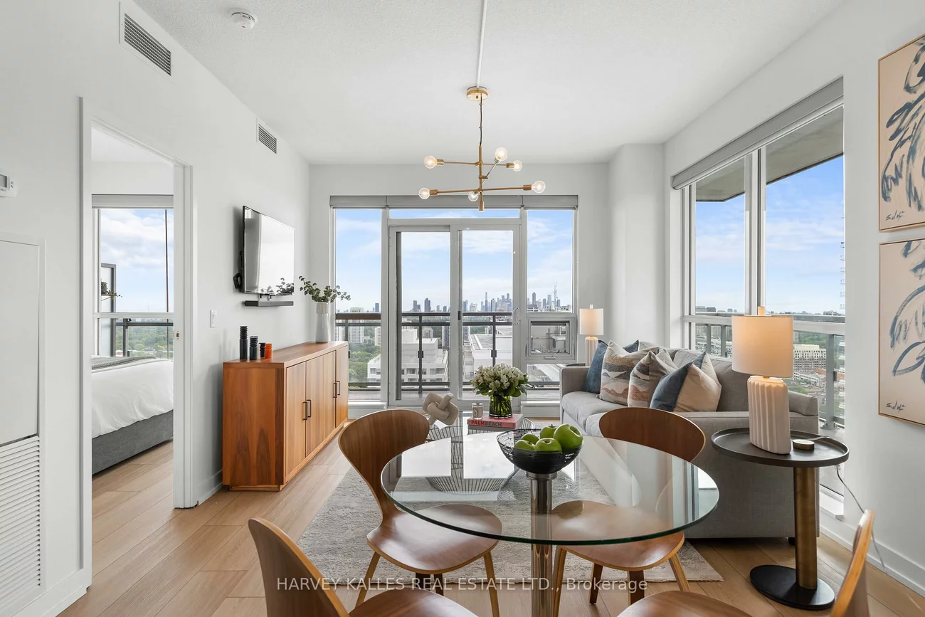 98, Lillian, Mount Pleasant West, Toronto