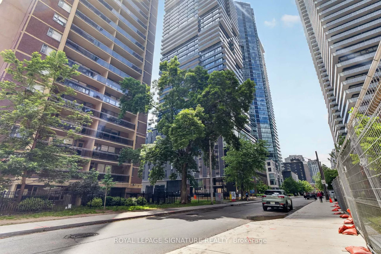 55, Charles, Church-Yonge Corridor, Toronto