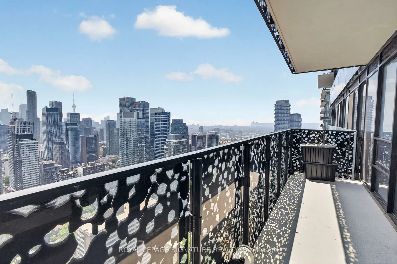55, Charles, Church-Yonge Corridor, Toronto