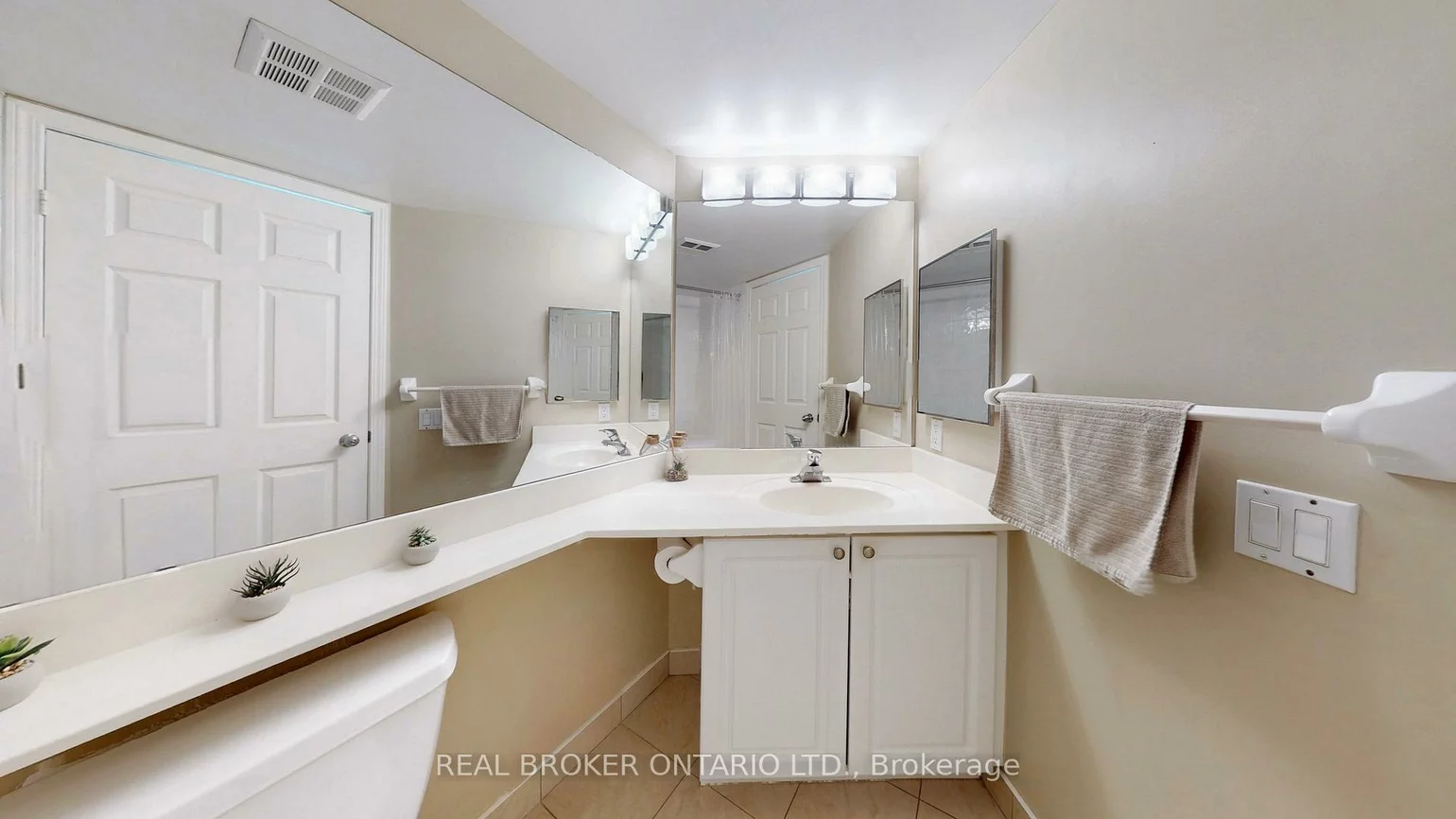 30, Harrison Garden, Willowdale East, Toronto