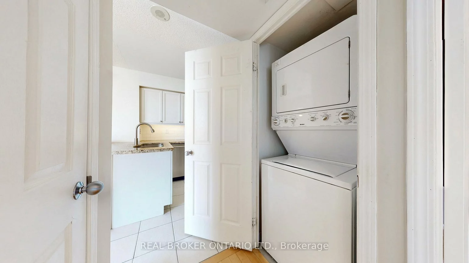 30, Harrison Garden, Willowdale East, Toronto