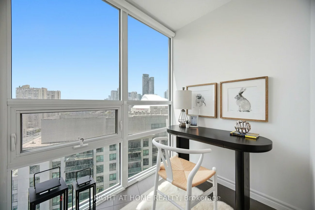 19, Grand Trunk, Waterfront Communities C1, Toronto