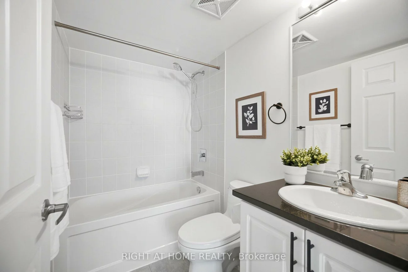 19, Grand Trunk, Waterfront Communities C1, Toronto