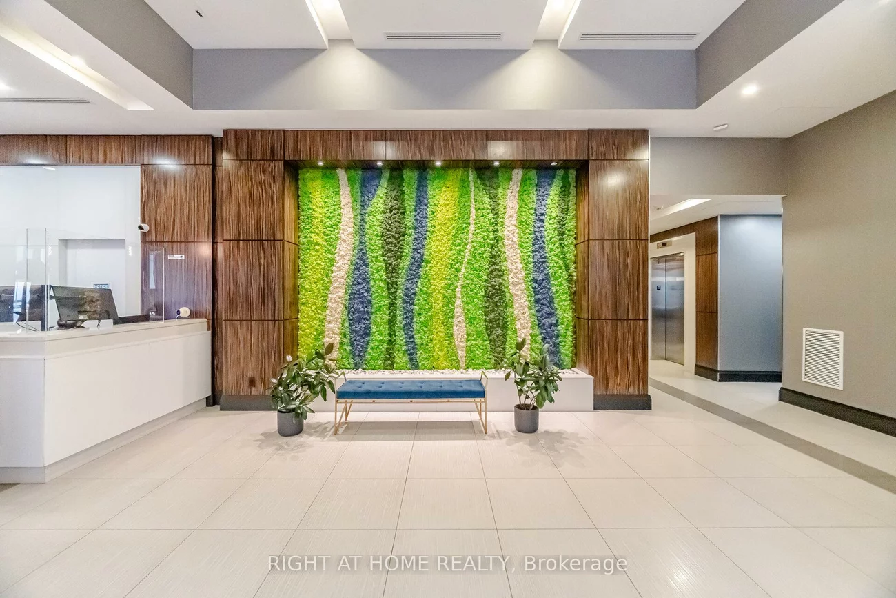 19, Grand Trunk, Waterfront Communities C1, Toronto