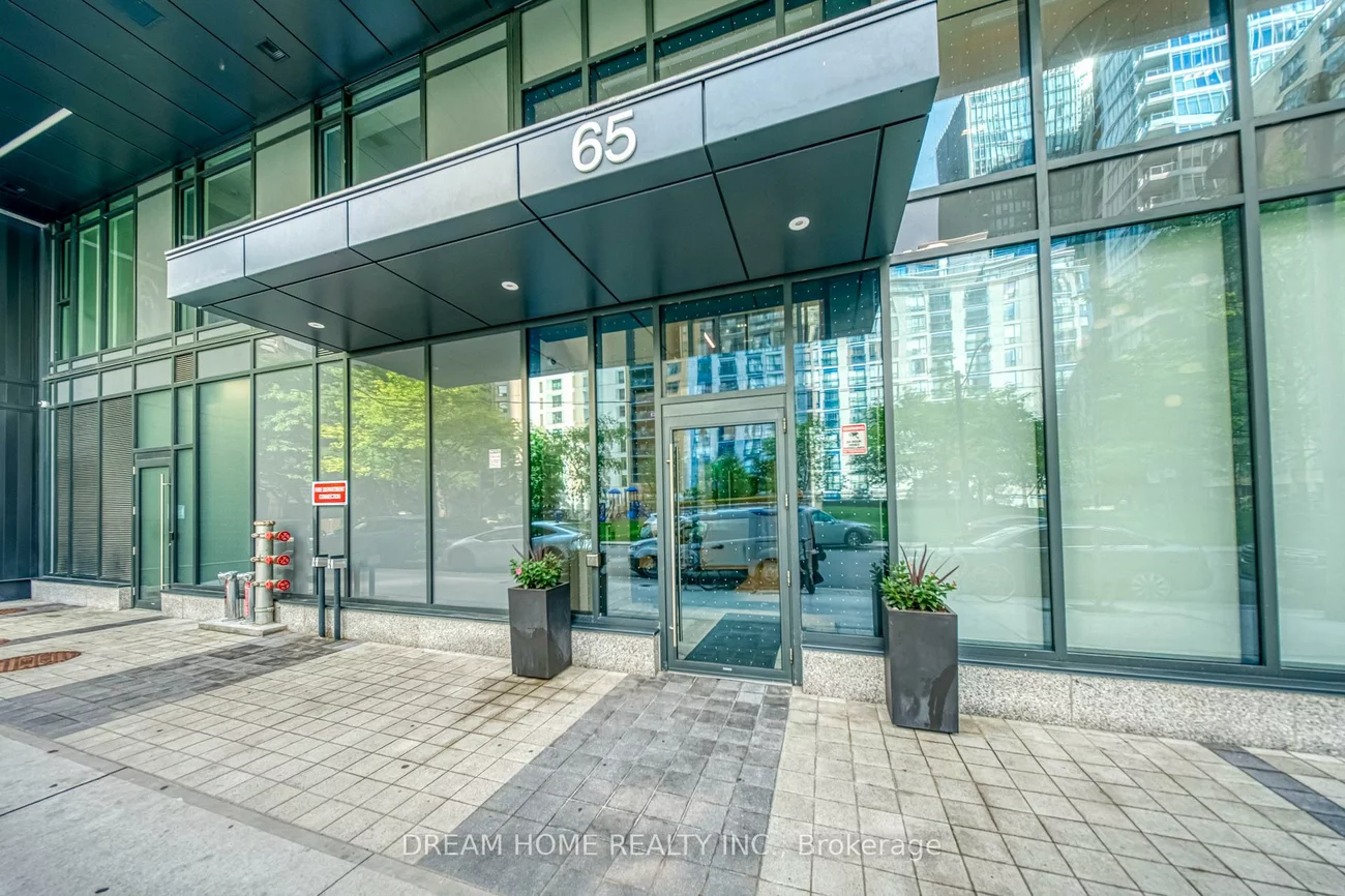 65, Mutual, Church-Yonge Corridor, Toronto