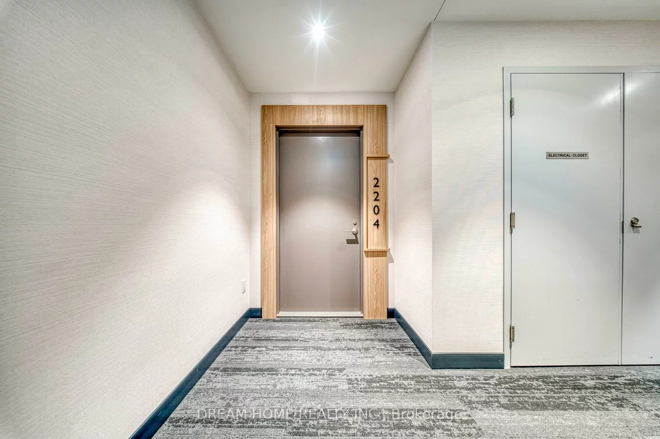 65, Mutual, Church-Yonge Corridor, Toronto