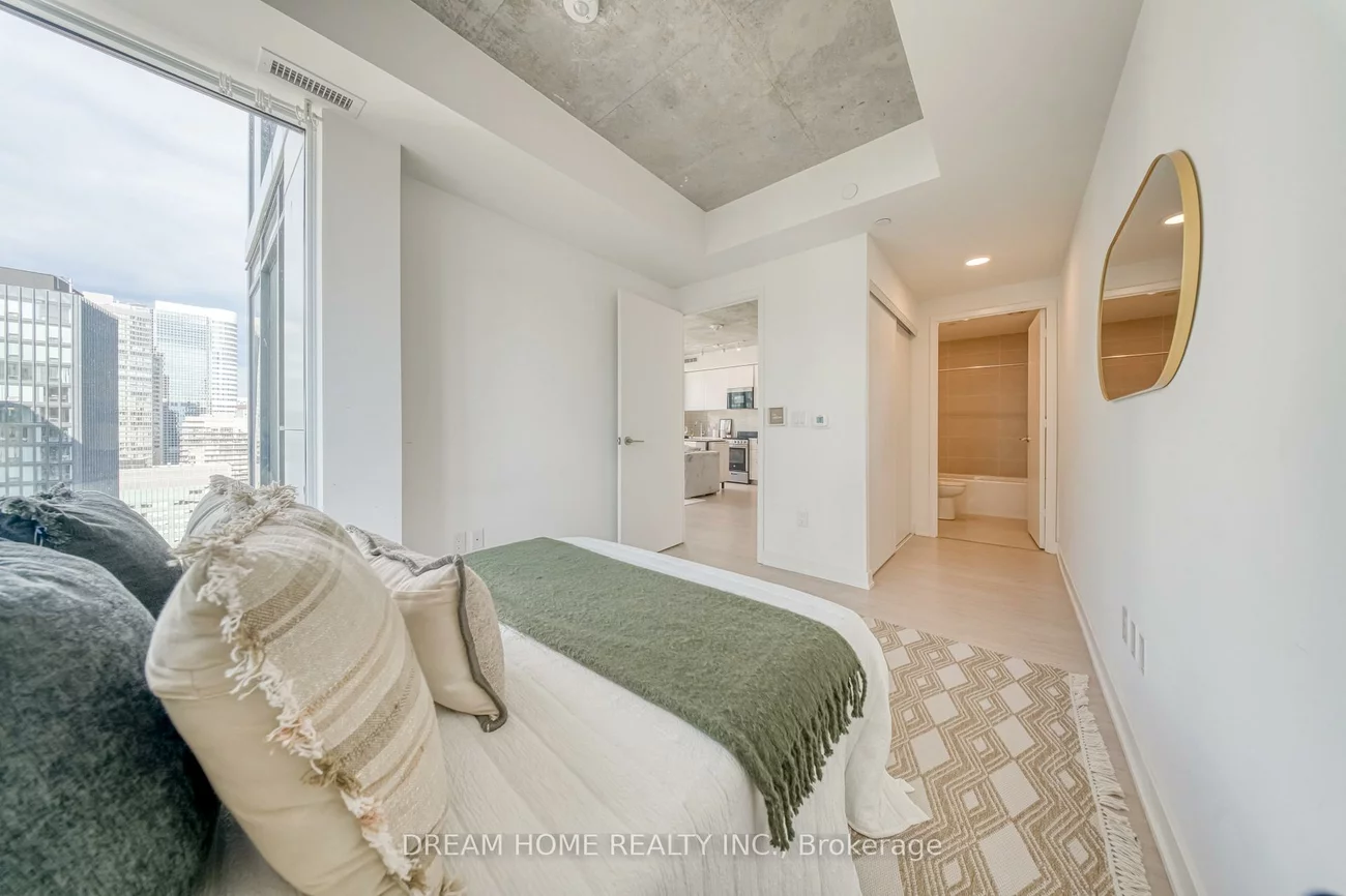 65, Mutual, Church-Yonge Corridor, Toronto