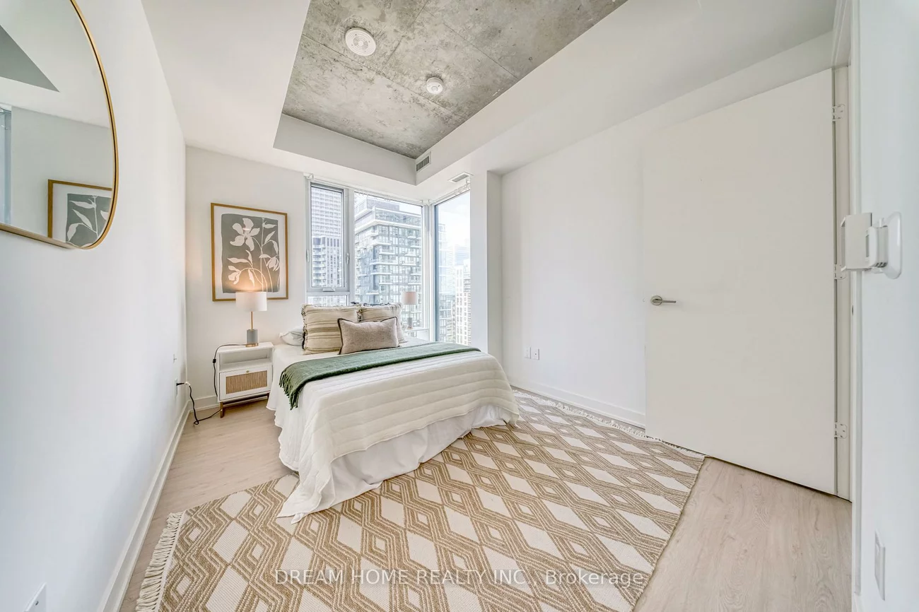 65, Mutual, Church-Yonge Corridor, Toronto