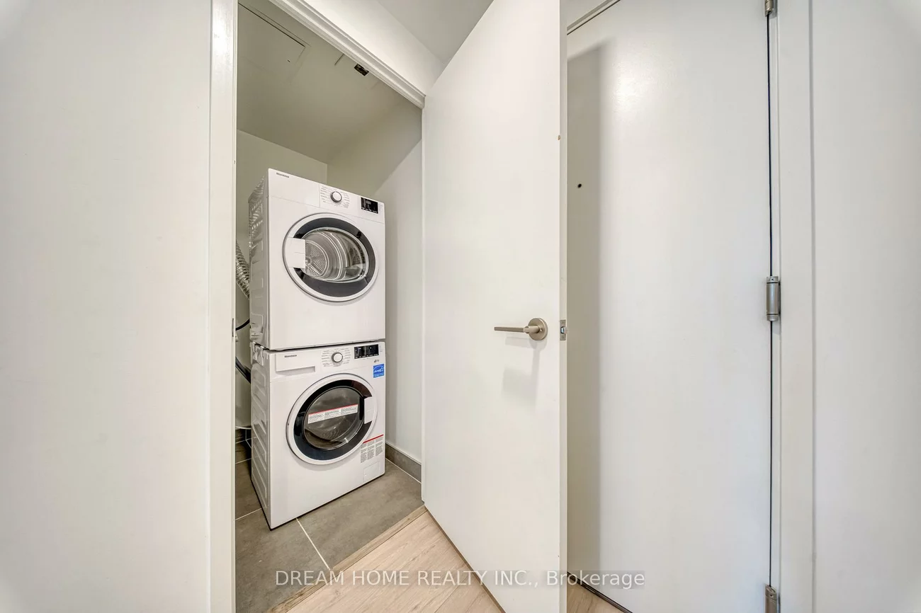 65, Mutual, Church-Yonge Corridor, Toronto