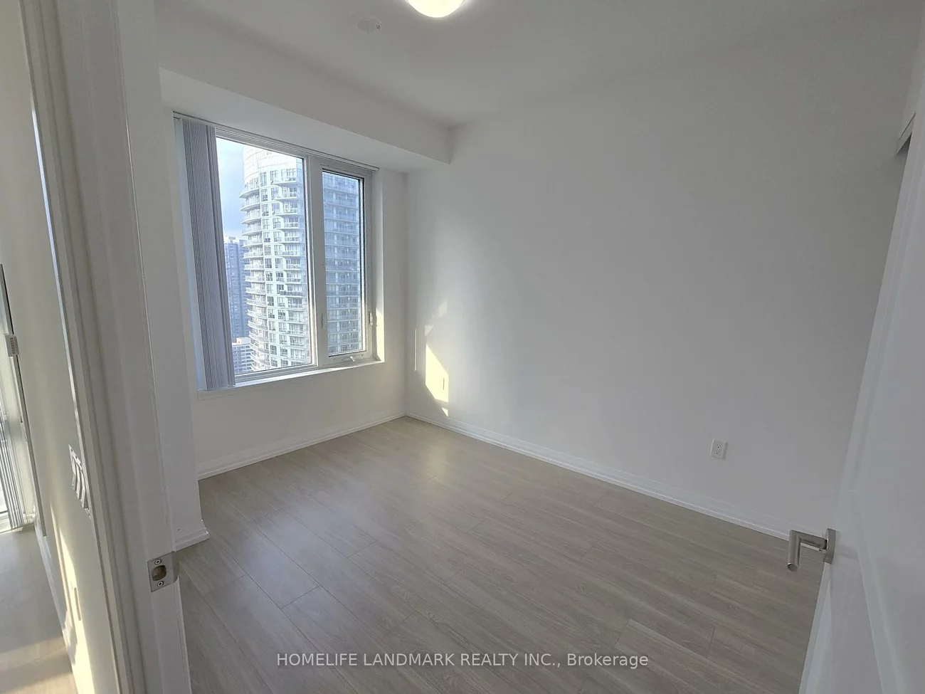 50, Dunfield, Mount Pleasant West, Toronto