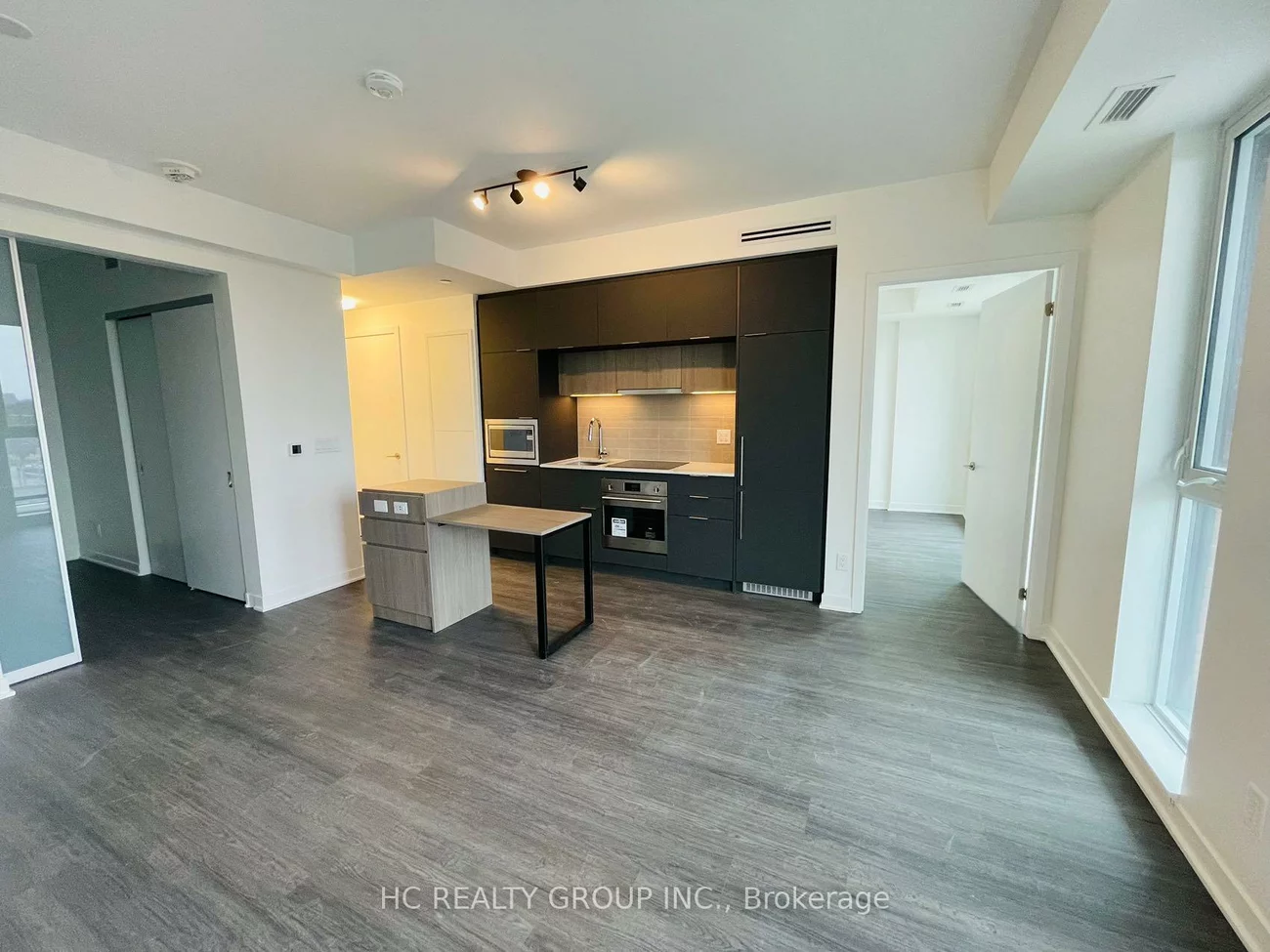 185, Alberta, Oakwood Village, Toronto
