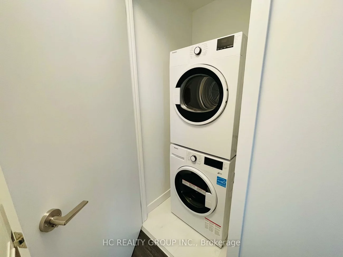 185, Alberta, Oakwood Village, Toronto