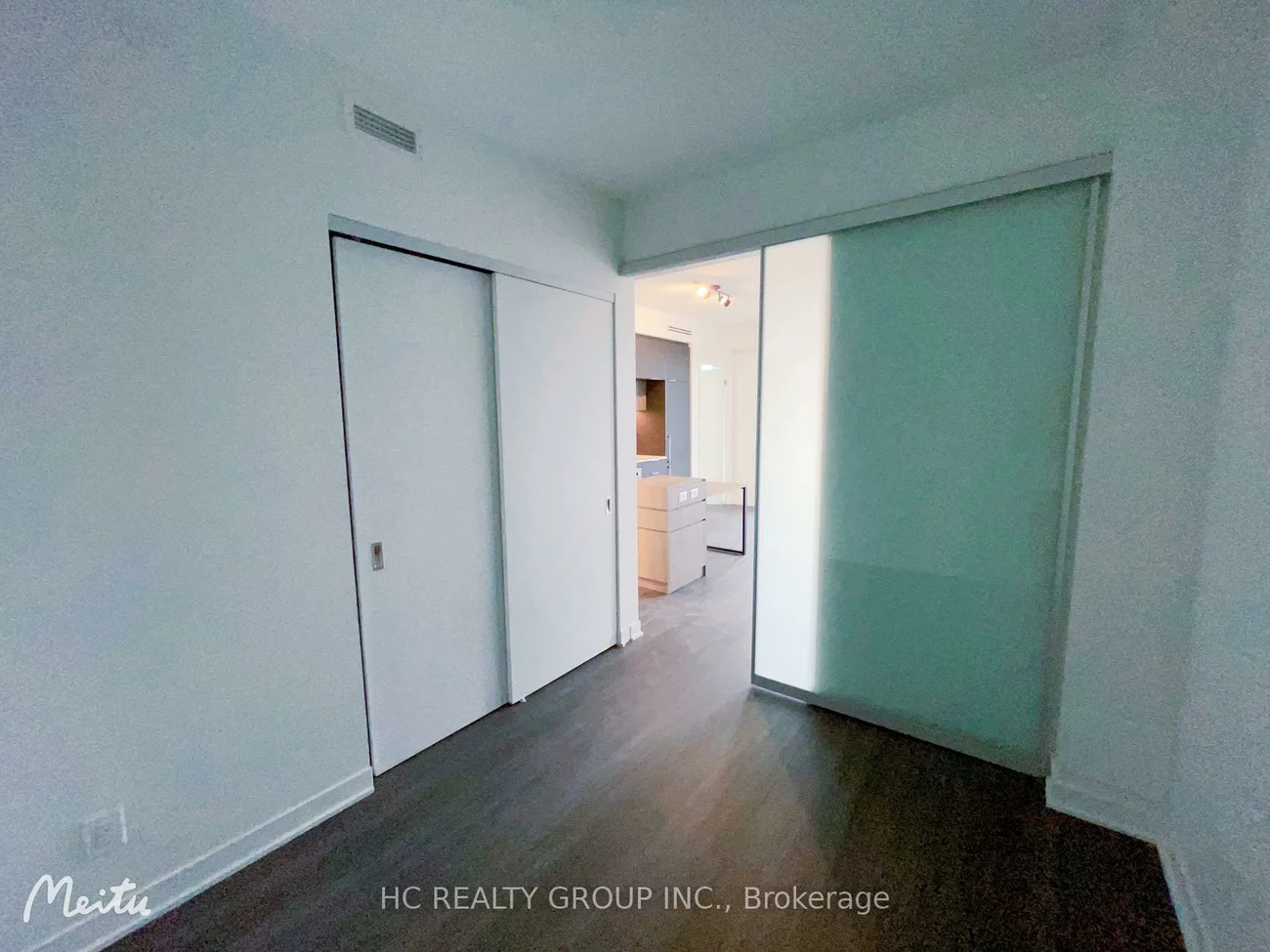 185, Alberta, Oakwood Village, Toronto