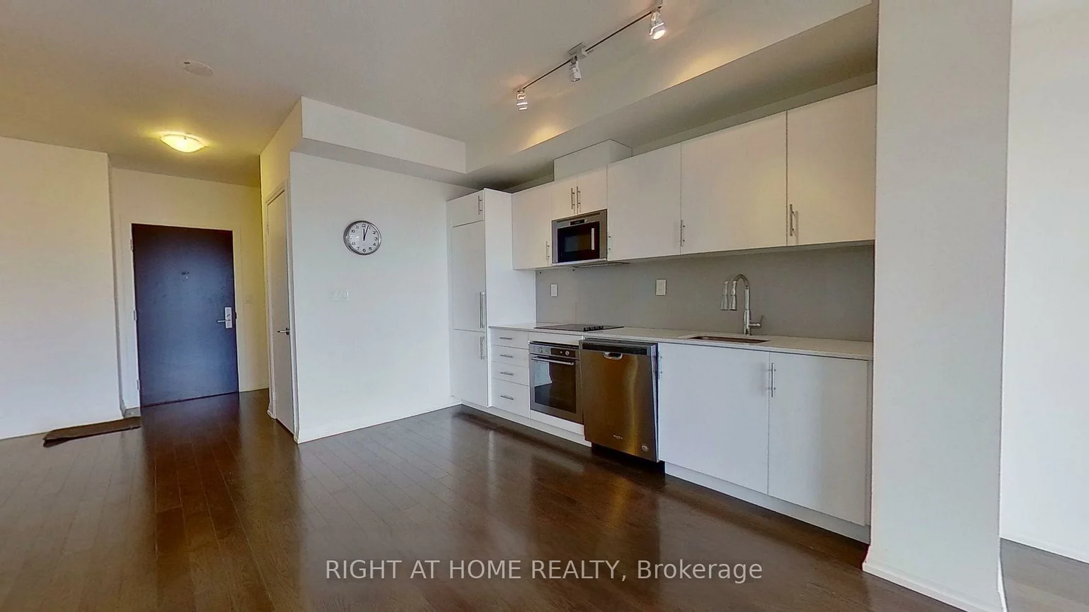 460, Adelaide, Moss Park, Toronto