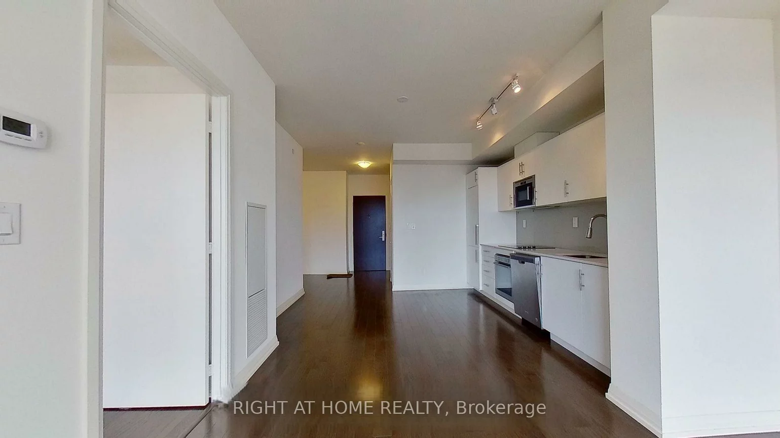 460, Adelaide, Moss Park, Toronto