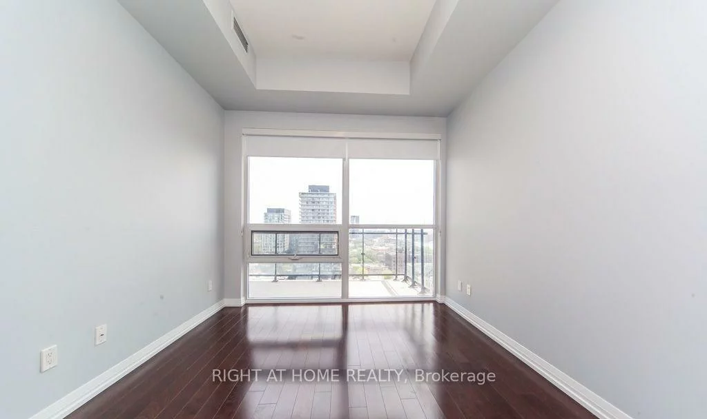 460, Adelaide, Moss Park, Toronto