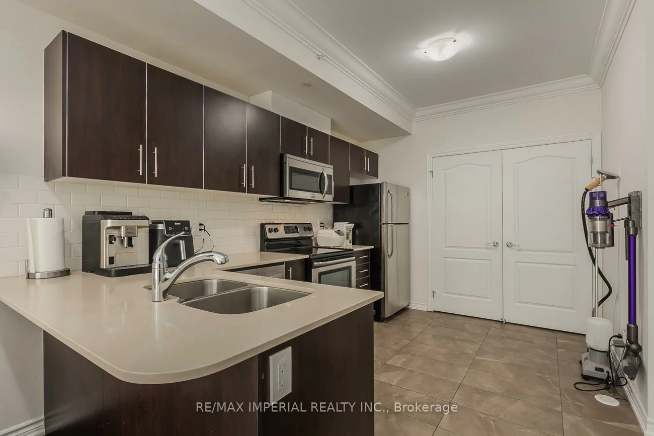 39, Drewry, Newtonbrook West, Toronto