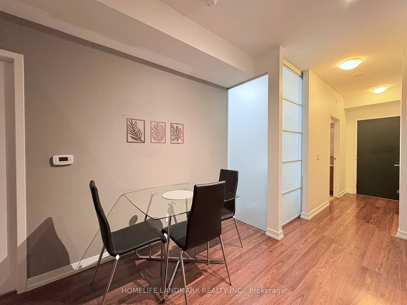 98, Lillian, Mount Pleasant West, Toronto