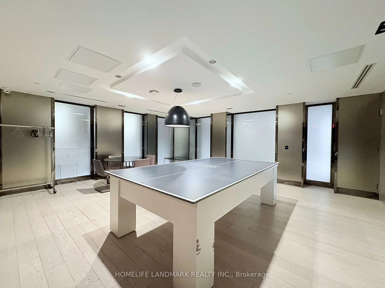 98, Lillian, Mount Pleasant West, Toronto