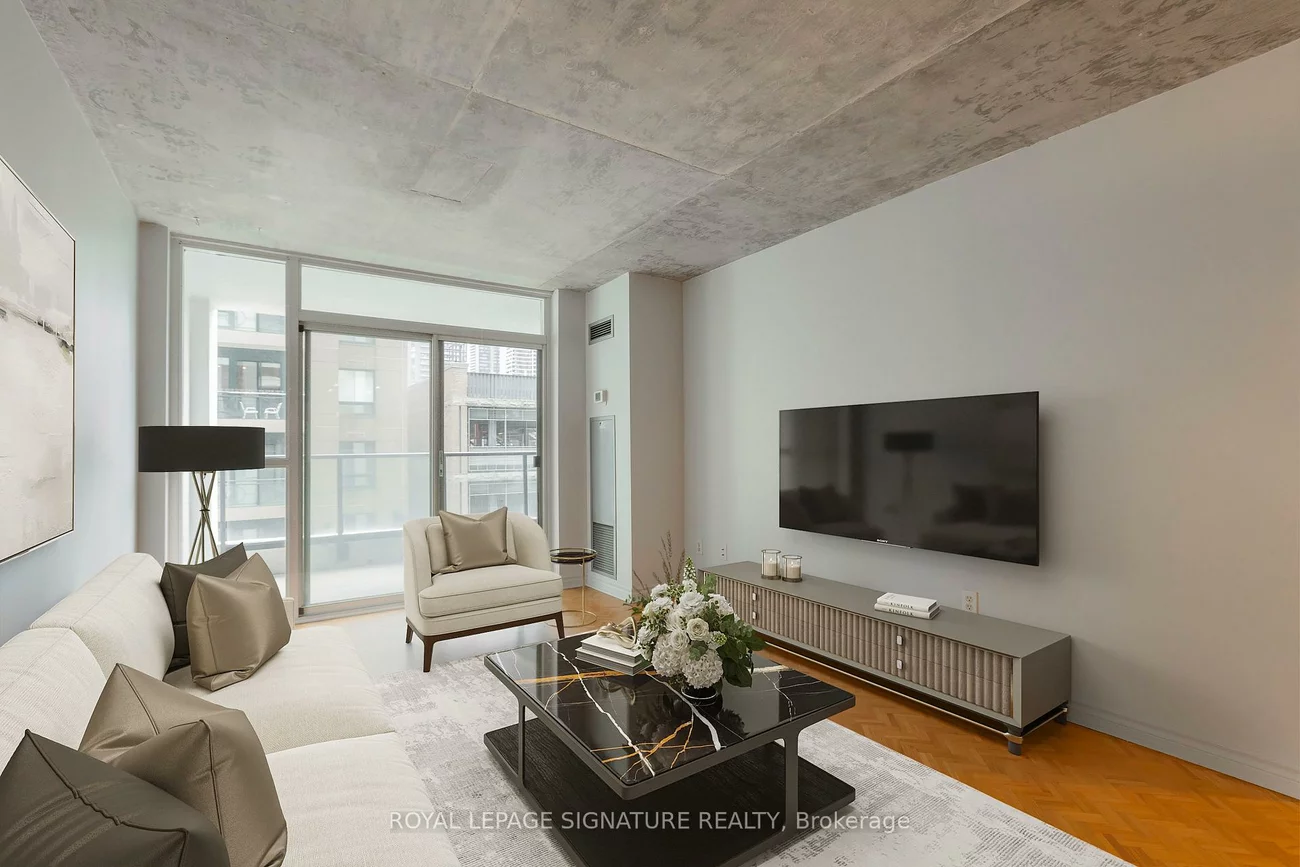30, Hayden, Church-Yonge Corridor, Toronto