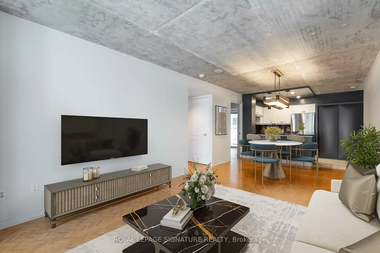 30, Hayden, Church-Yonge Corridor, Toronto