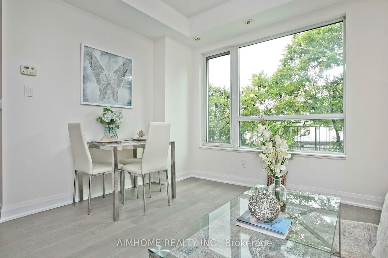 26, Churchill, Willowdale West, Toronto