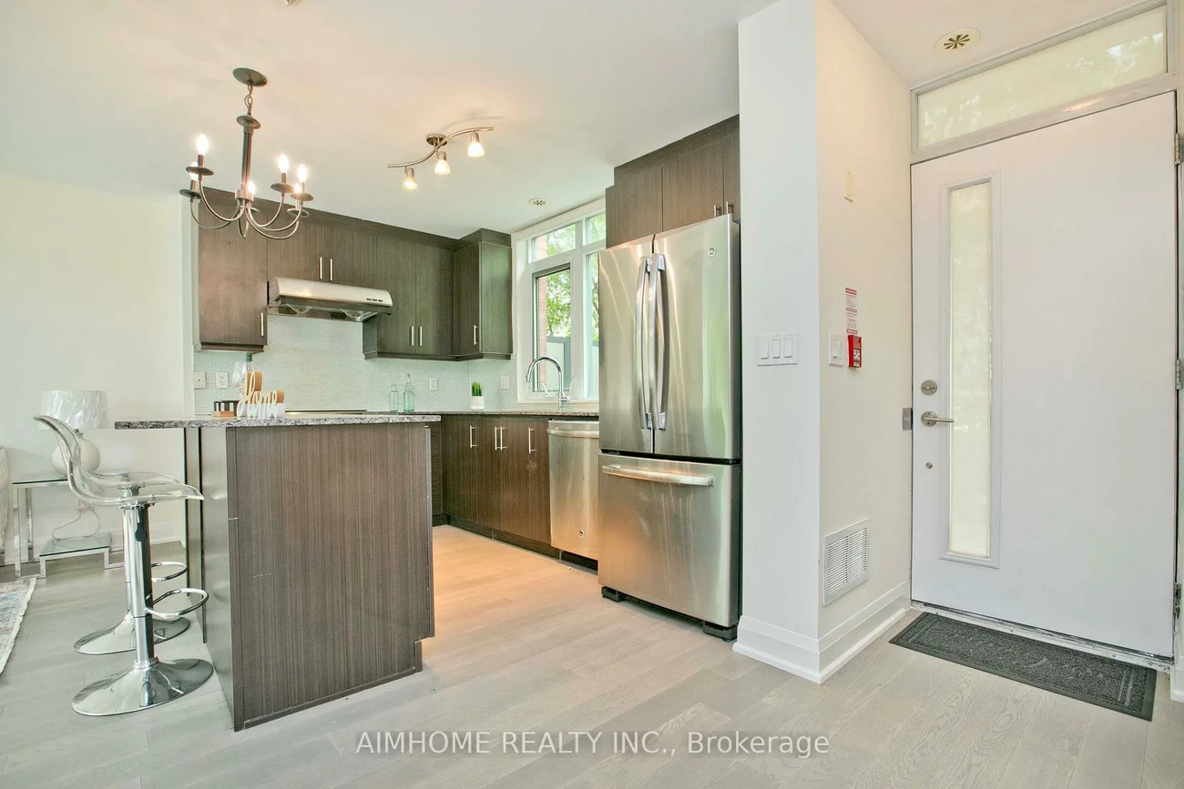 26, Churchill, Willowdale West, Toronto