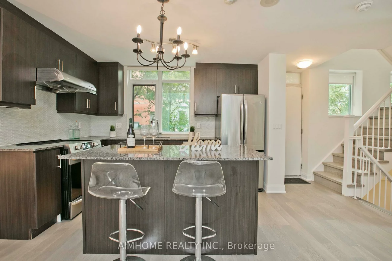 26, Churchill, Willowdale West, Toronto